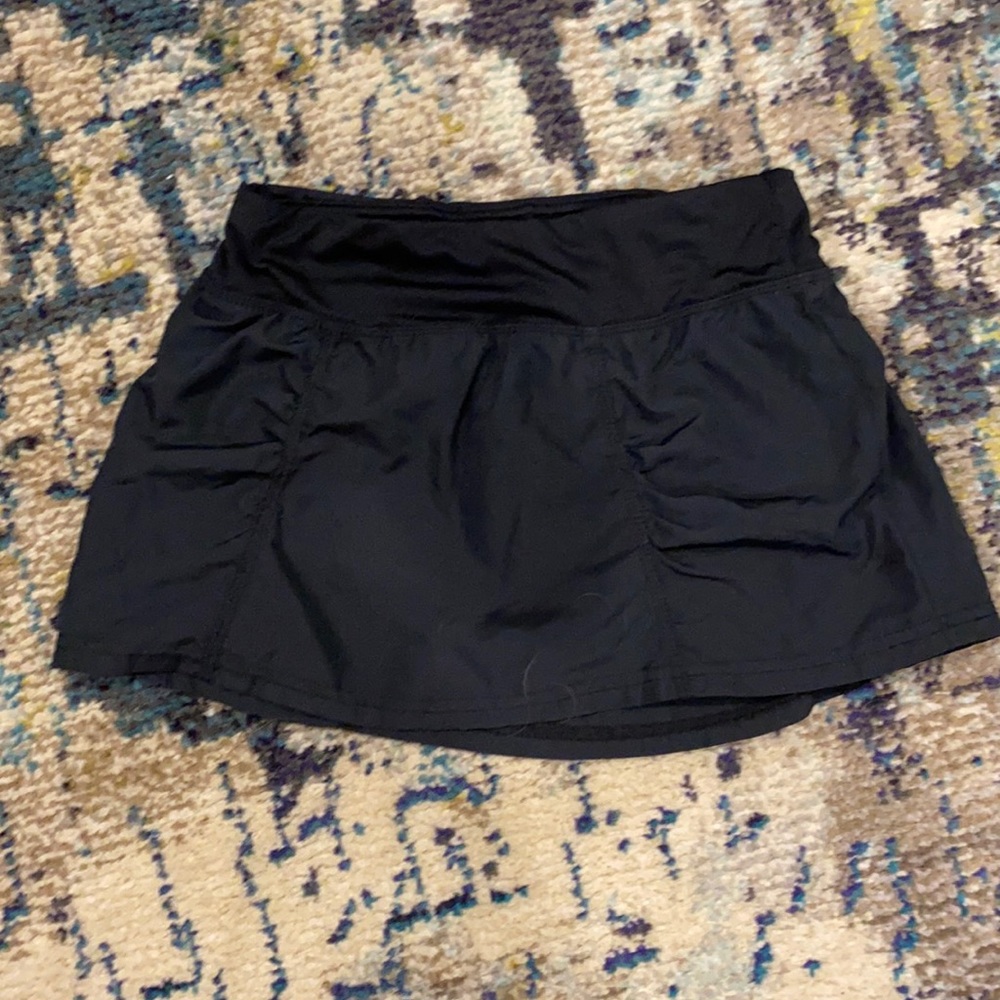 Black skort